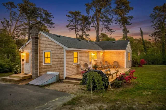 Wellfleet MA Single Family Home For Sale: $749,000