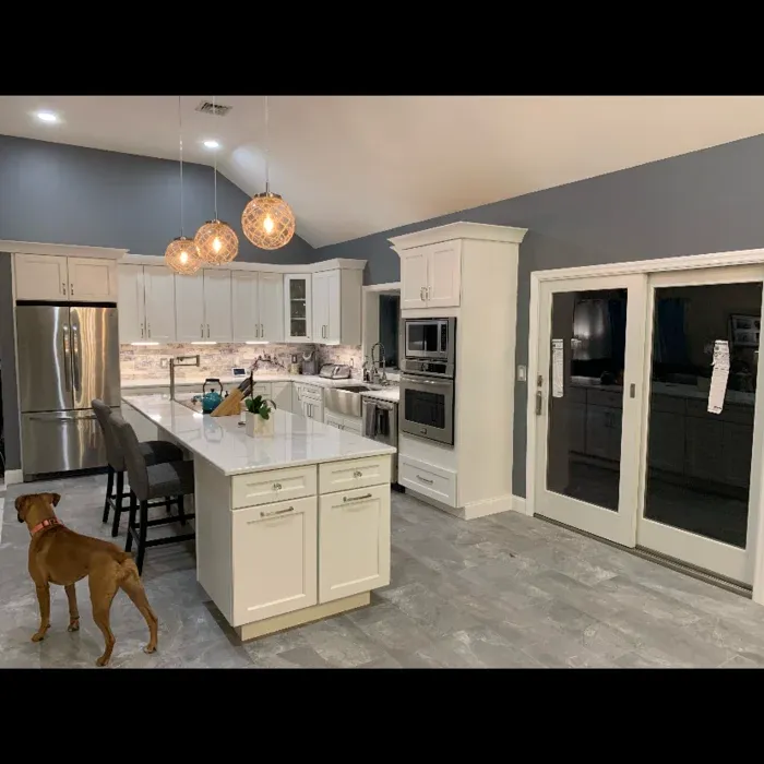 Kitchen lighting: pendants and recessed cans