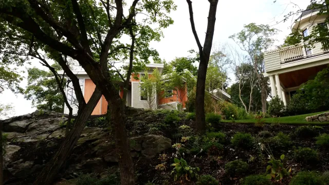 1201 Comm   Exterior Right