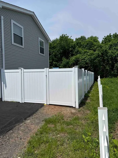 Top Rail Fence North Shore Seacoast work photo