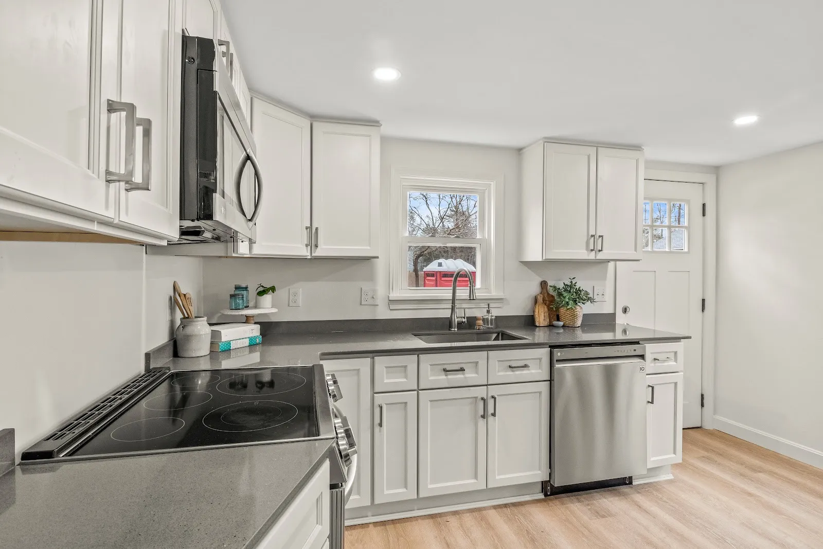 Dion Remodeling&Construction