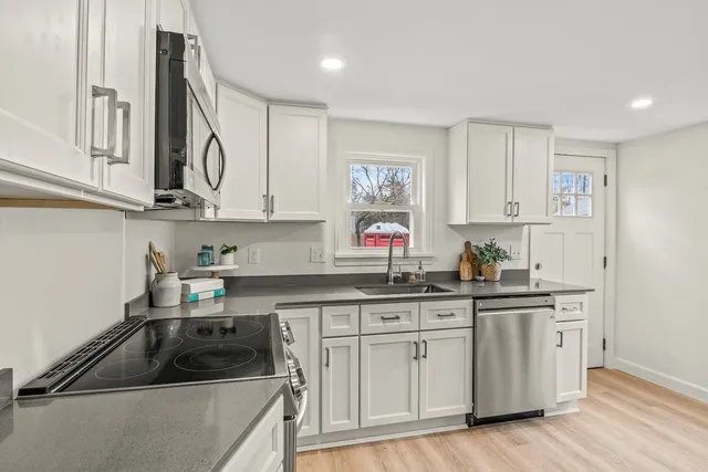 Dion Remodeling&Construction
