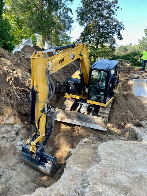 FJR Construction work photo