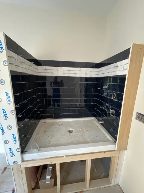Luiz Tile Llc