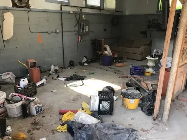 work photo from wasteawayjunkremoval.com