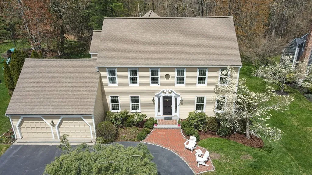 20 Rolling Meadow Drive