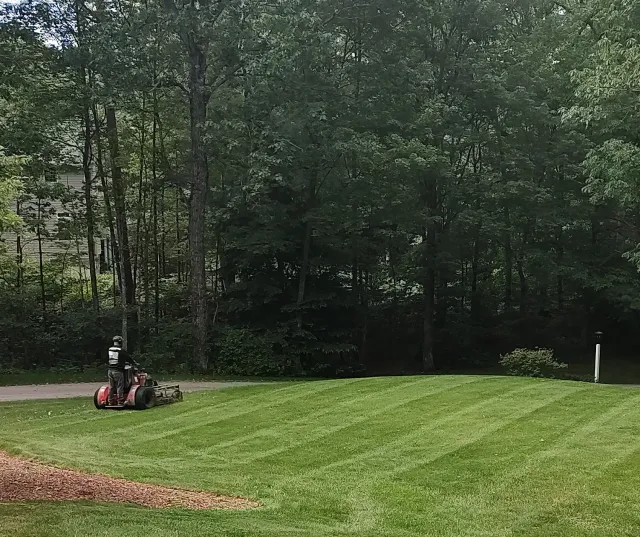 work photo from bedfordlawnmowing.com