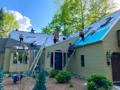 Master Roofers work photo