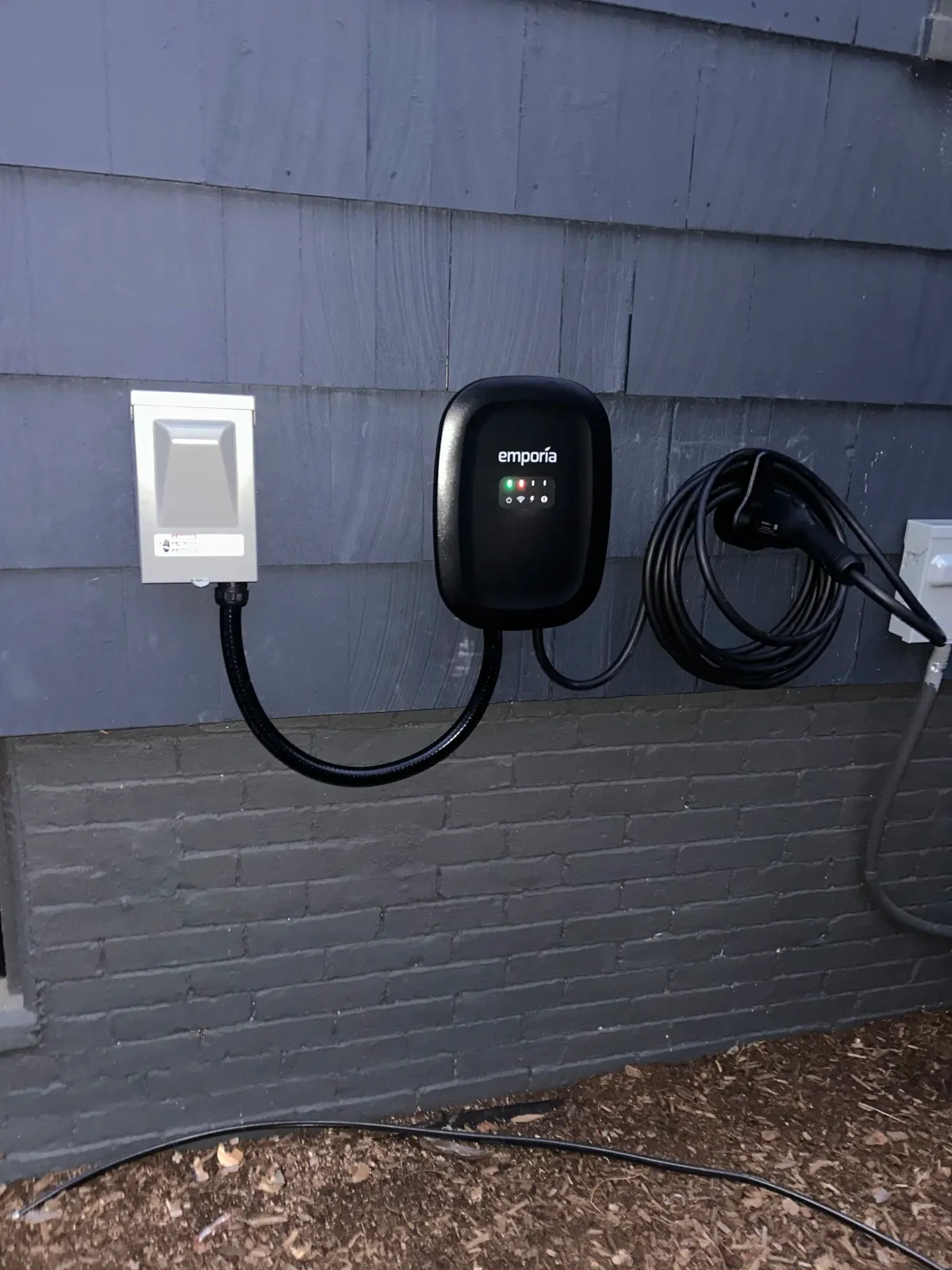 EV CHARGER