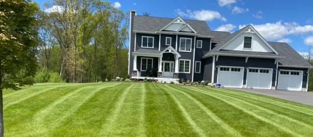 Berndt's Lawn Care work photo