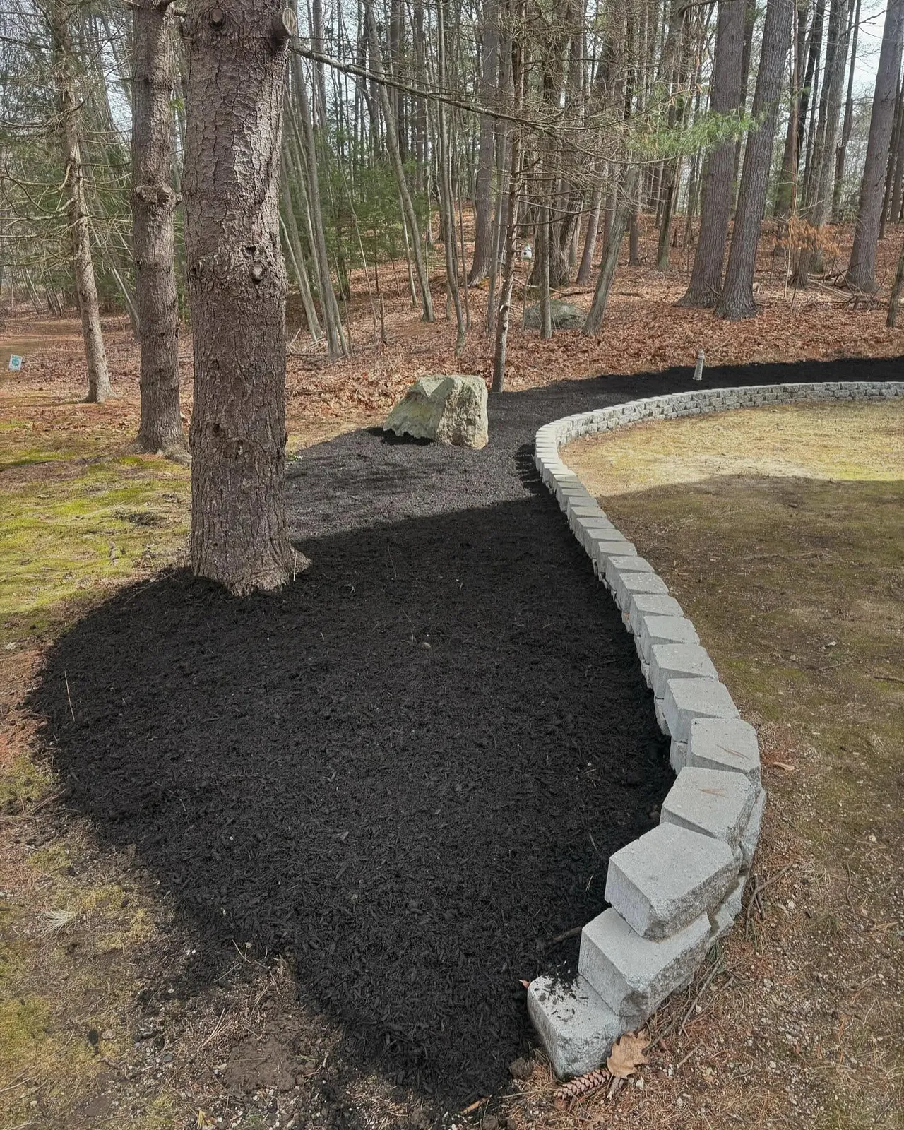 Much needed signs of Spring! Contact us at highstlawn.com for mulching and more! 🌺🌿🌳🍂🌾