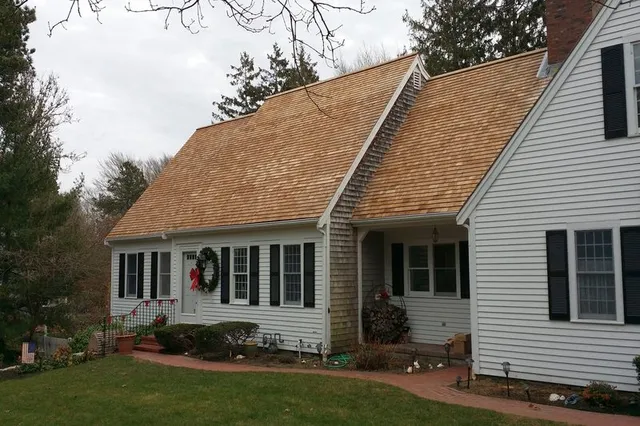 work photo from cleanmyroofllc.com