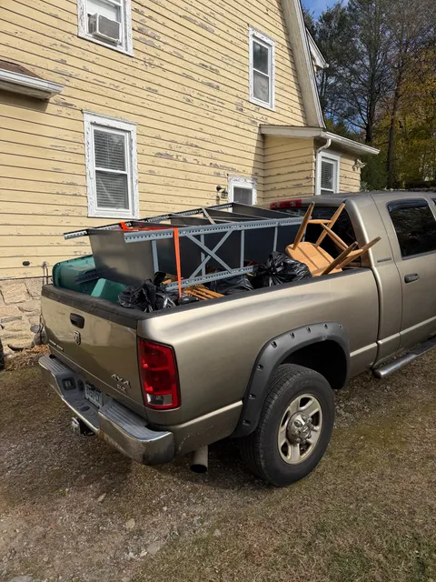 Haulin' Oats Junk Removal work photo