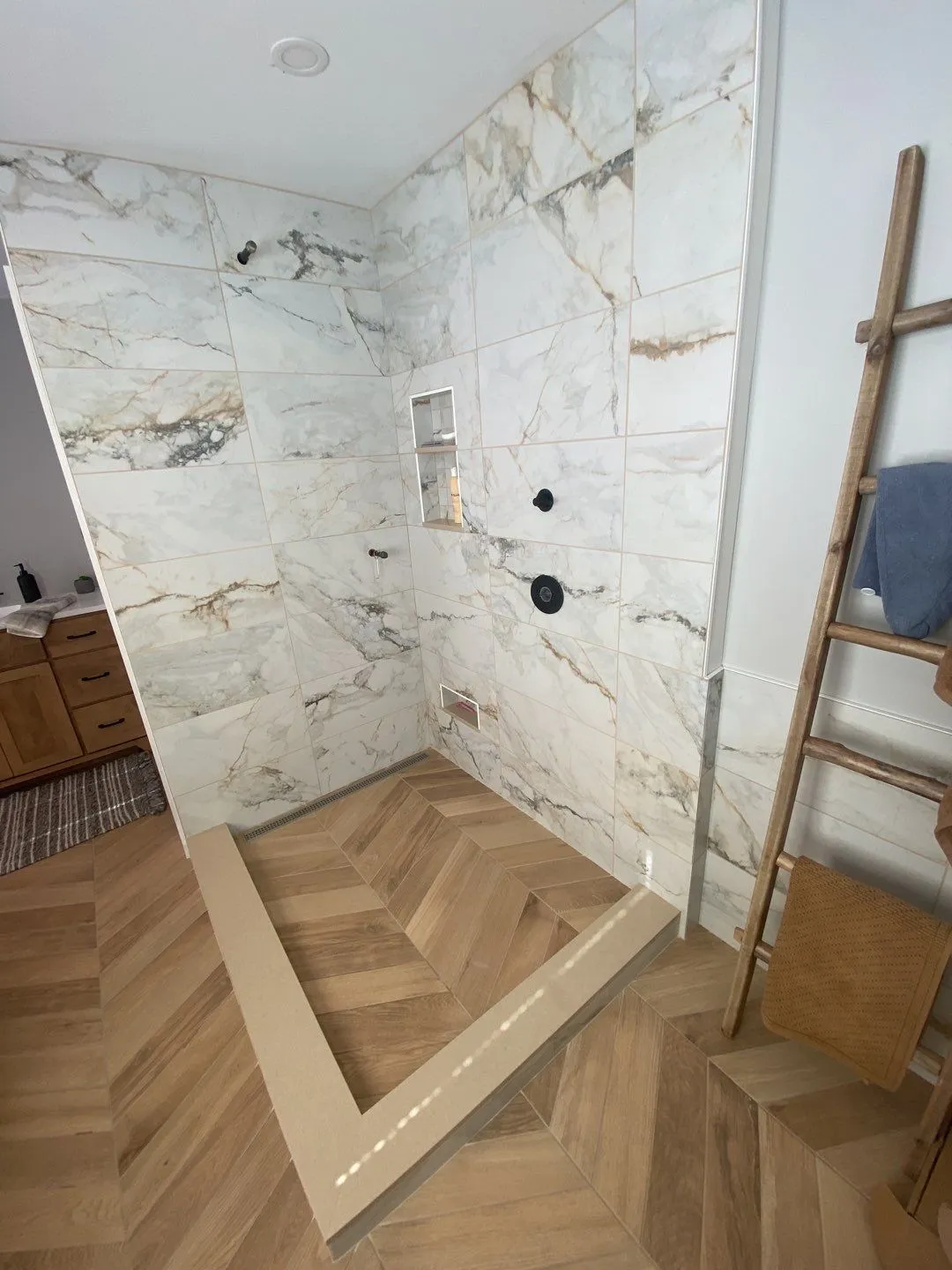 Custom showers in Easthampton, MA