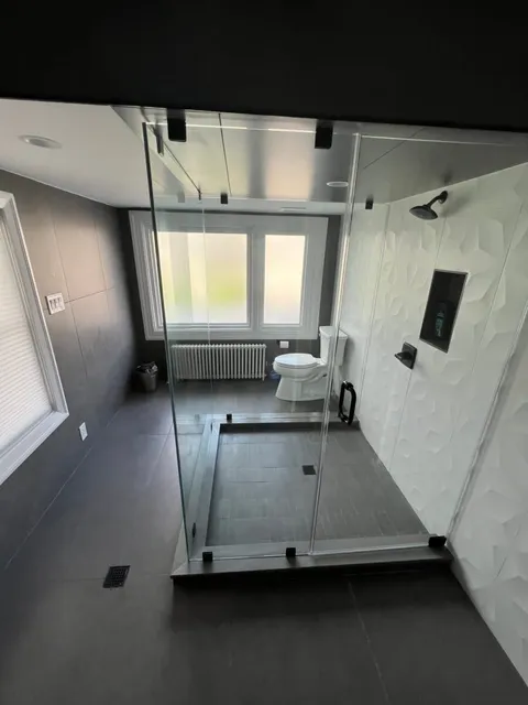 Slate walk-in wet room — Reno Art Construction project