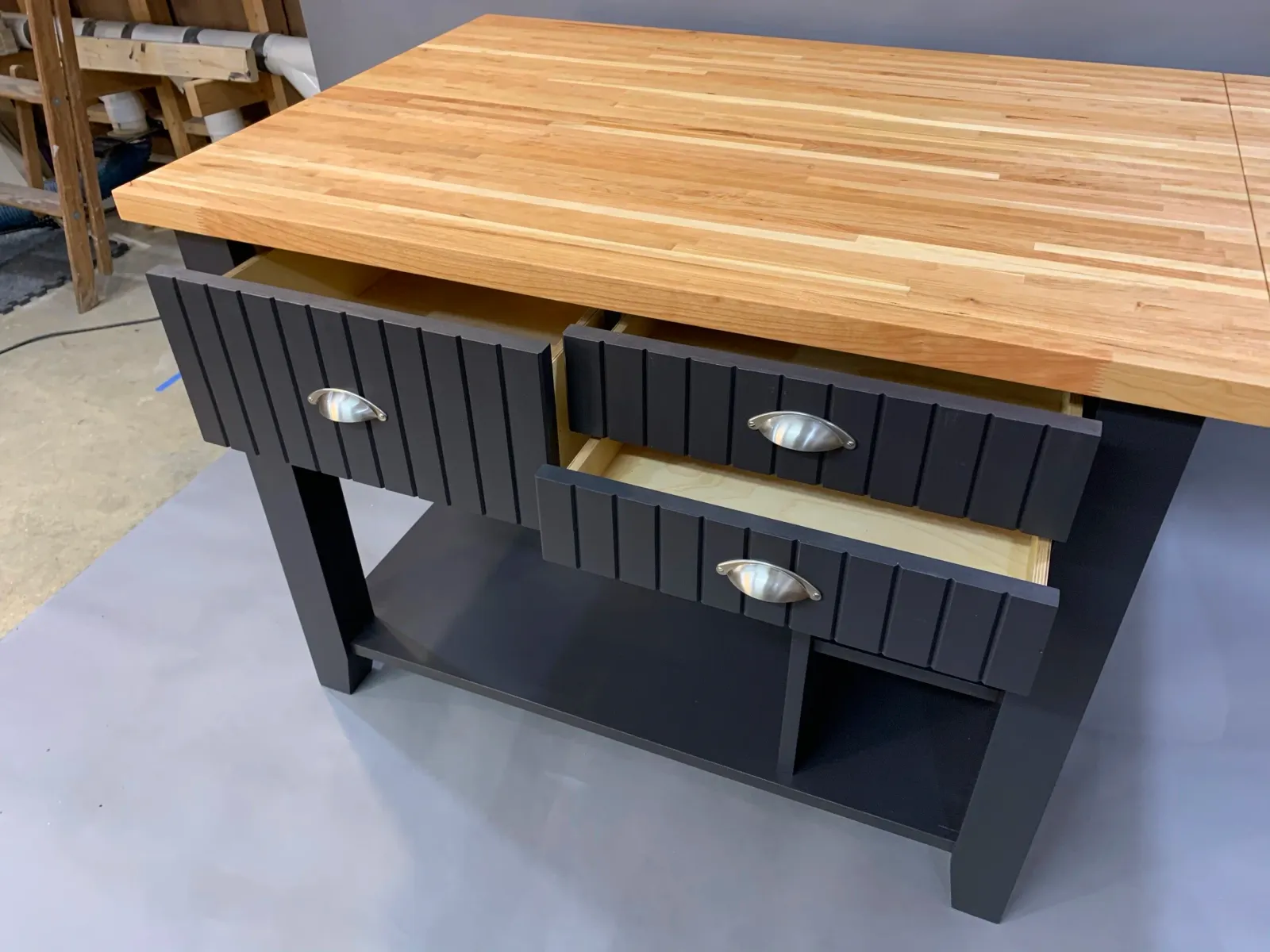 work photo from gentlemanwoodworks.com
