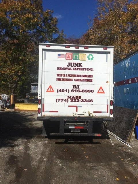 abc Junk Removal Experts work photo