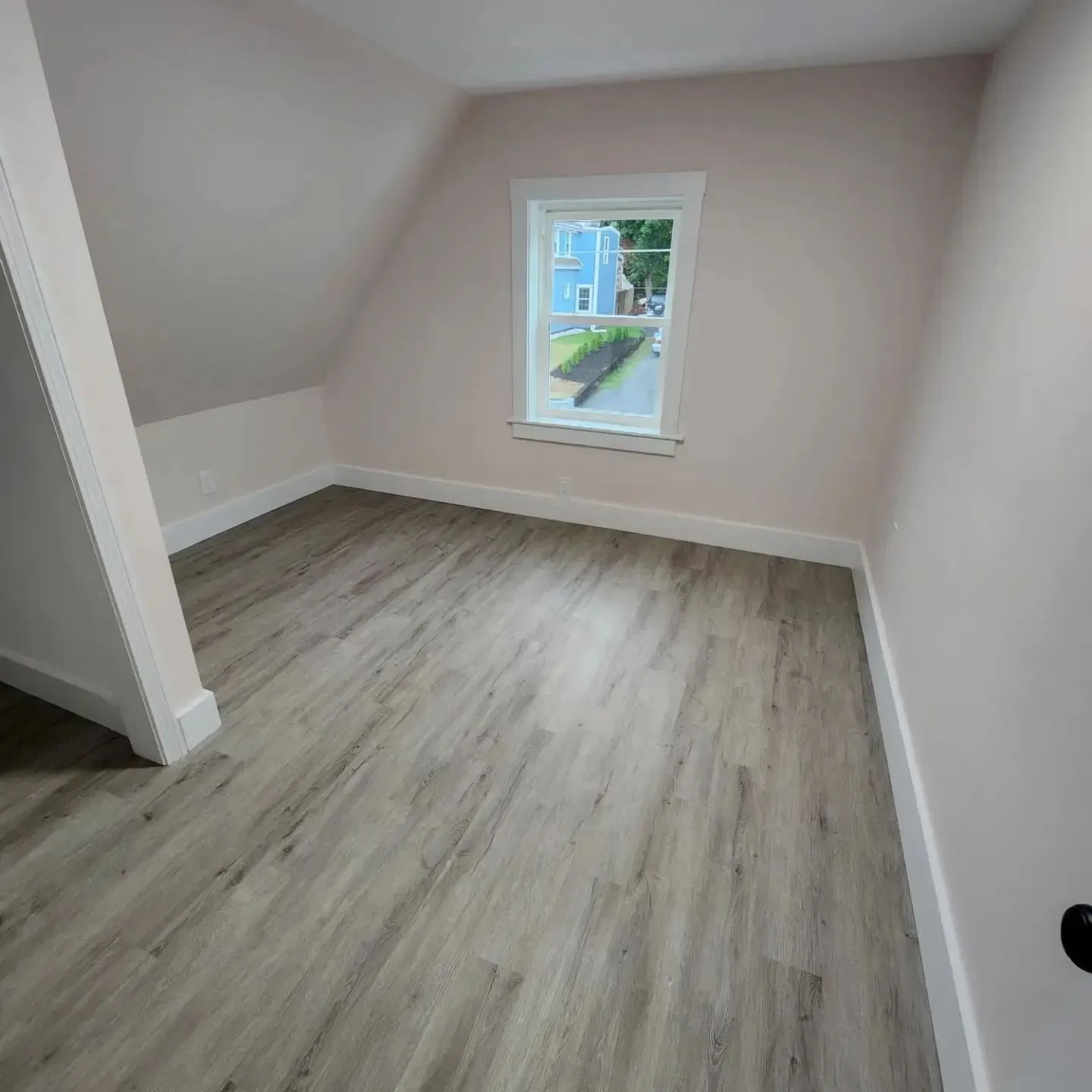 work photo from revolutionhardwoodfloor.com