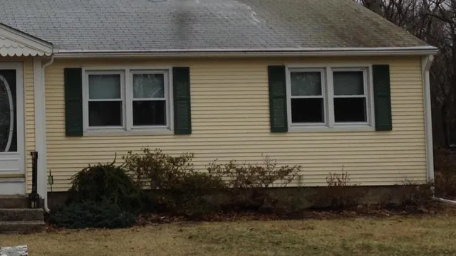work photo from oceanstatepressurewashing.com