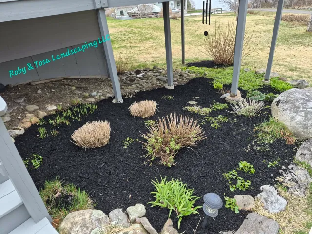 work photo from robyandtosalandscaping.com