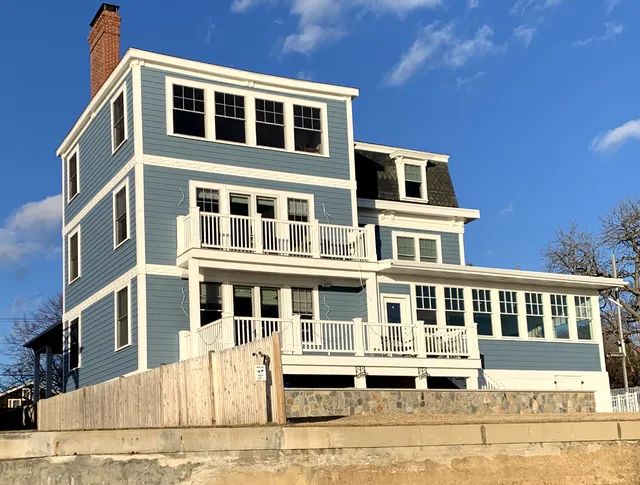 Siding and Window Contractors near me