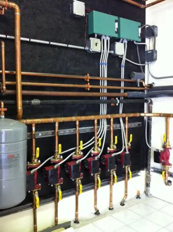 Zone valve manifold and control wiring detail