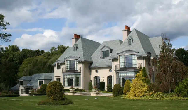 Slate roofing, copper guttering by Slate and Copper Services in Portsmouth, Rhode Island and Easton, Connecticut, serving Fairfield County, Providence, coastal RI, and South Coast, MA.