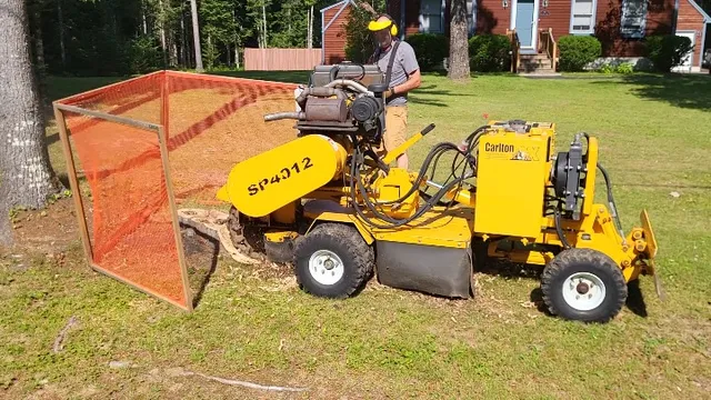 Here's our small machine, Carlton SP4012, at work in Standish. The Carlton SP4012 is a compact, self-propelled stump grinder designed to access tight spaces while delivering heavy-duty cutting performance. #mainelandstumpgrinding #stumps #stumpsgone #stumpgrinding #stump #stumpremoval #stumpgrindingmaine