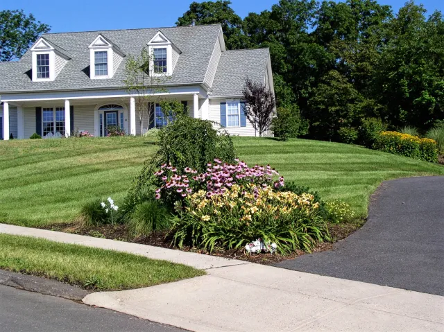 berlin-ct-landscape-design-organic-lawn-care
