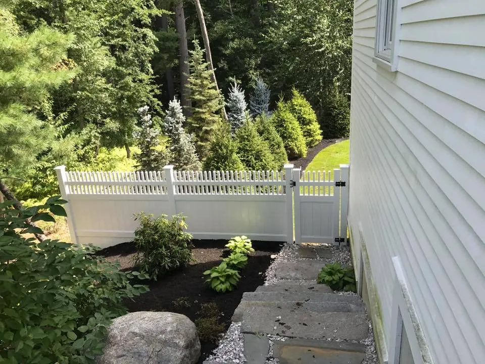 work photo from chipmanfamilyfence.com