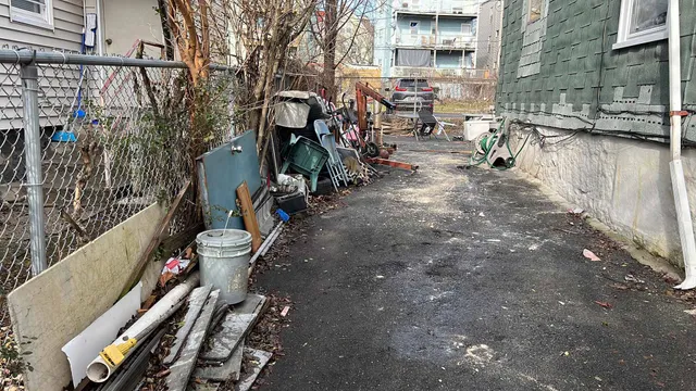 work photo from number1junkremoval.co