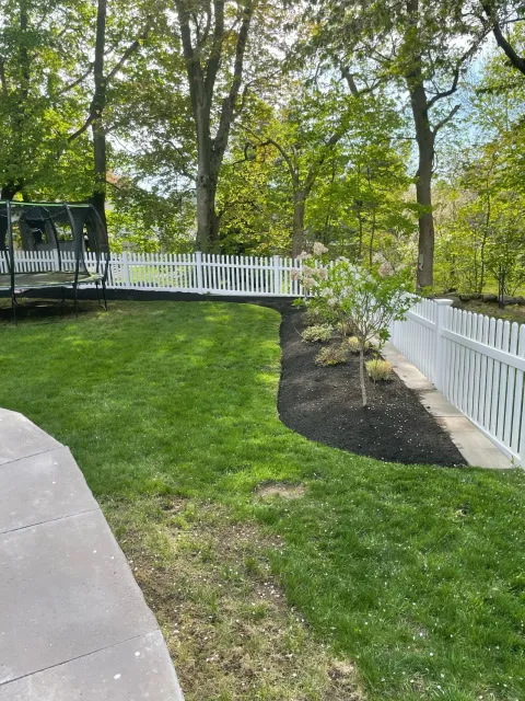 work photo from luxurylandscapinginc.com