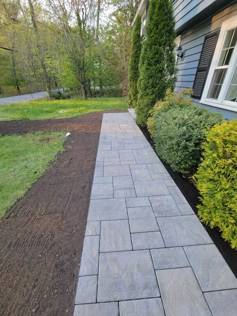 Monge’s Landscaping & Construction Inc work photo
