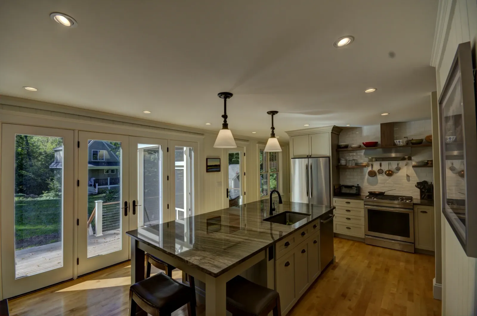 Kitchen_low_res.jpg