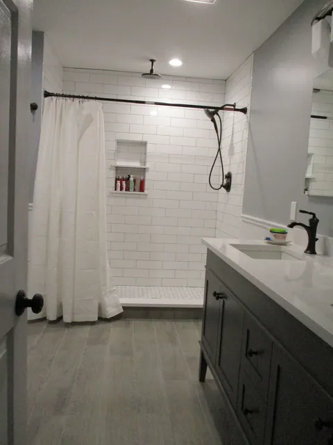 work photo from betterbuiltkitchensandbathrooms.com