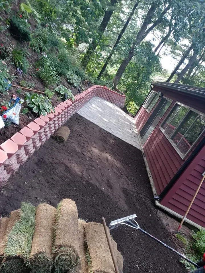 work photo from leonels-landscaping.com