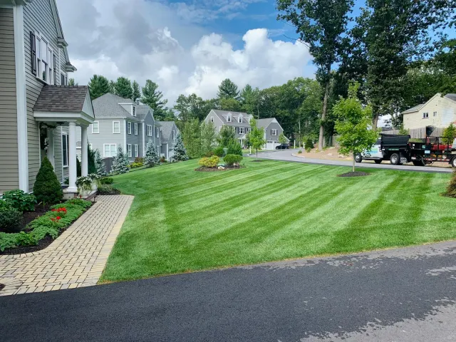 work photo from juniorlandscapingbedford.com