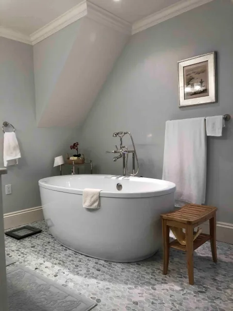Freestanding tub, heated floor, custom made