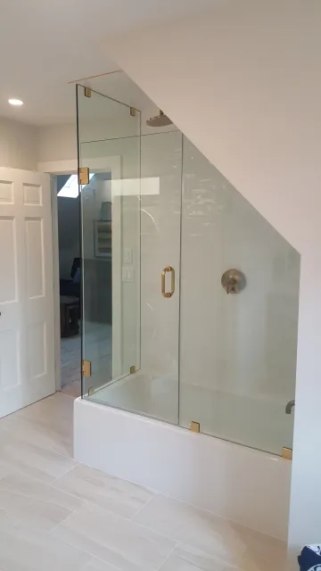 work photo from dukescounty.glass