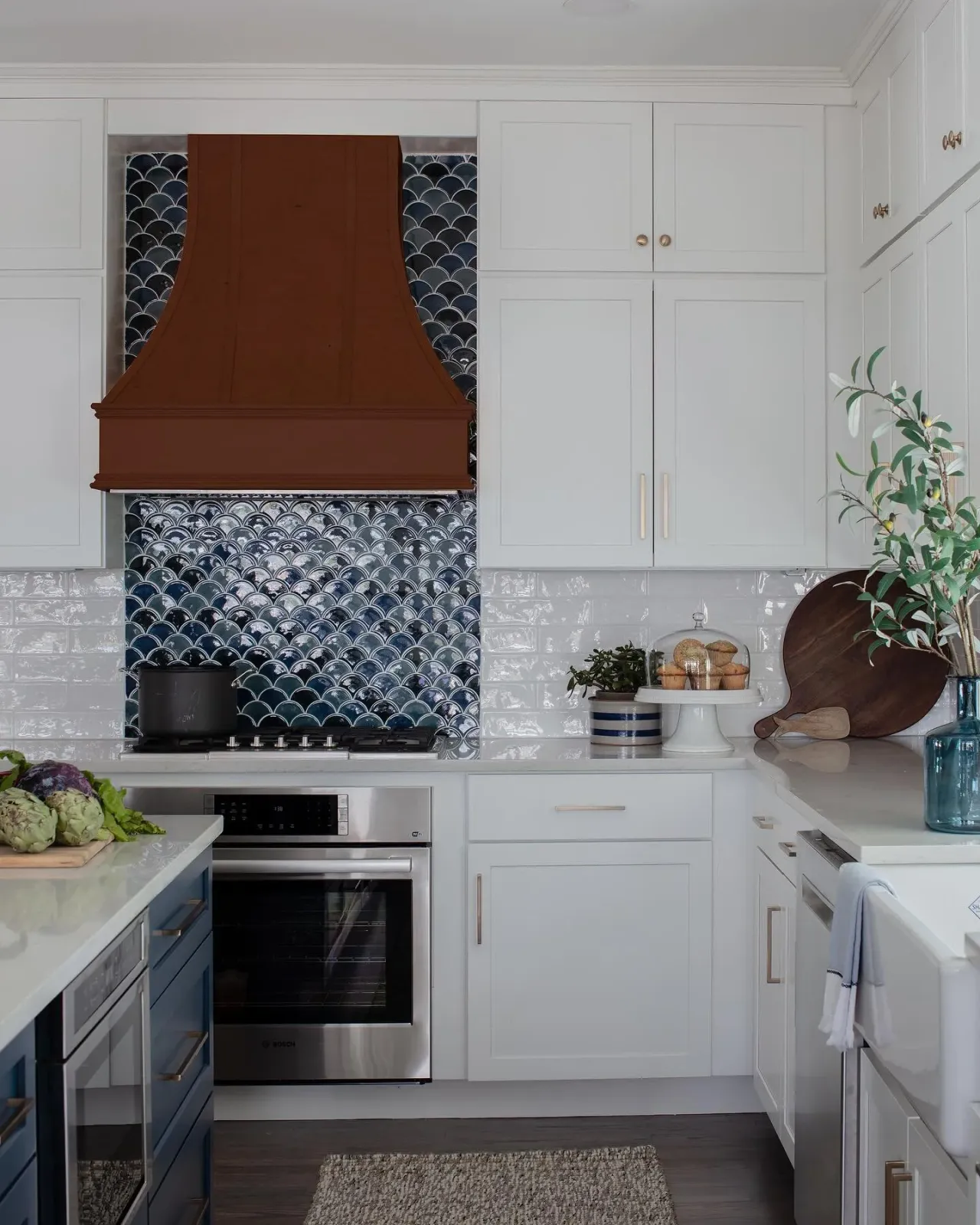 Mixing and balancing old and new elements will ensure that your kitchen design stays current &amp; won&rsquo;t look dated by next year. Timeless kitchens look like they have always been there, but are functional and well maintained enough to feel &am