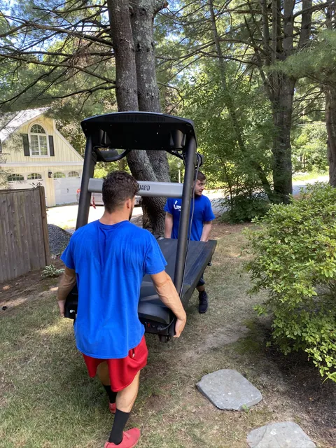 Professional movers from Lifetime Moving Co in Worcester County, MA near me.