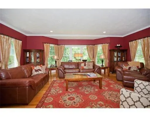 custom-house-country-way_8118898000_o.jpg