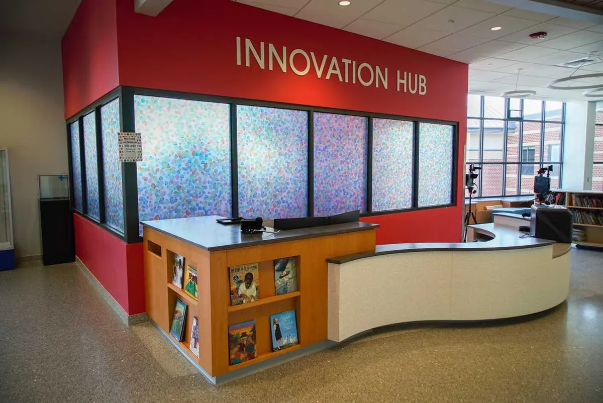 14_WarehamElementary-InnovationHub-1.jpg