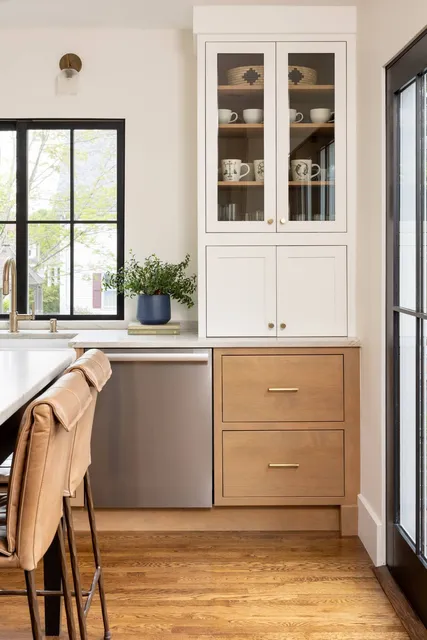 A Kitchen Reframed in Reading
