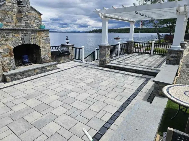 hardscaping contractor