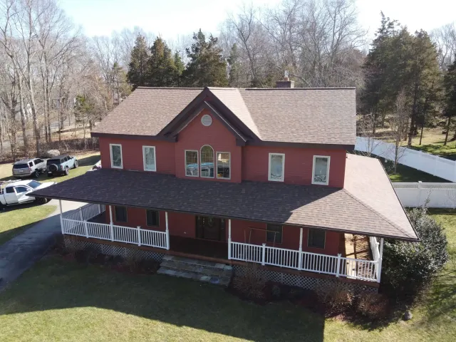 work photo from guaranteedroofingct.com