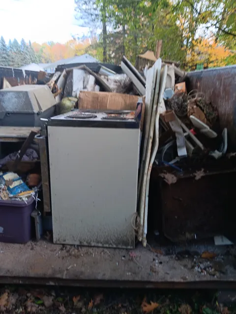 Reynolds & Sons Disposal work photo
