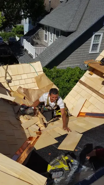 work photo from reyesroofingkings.com