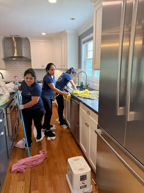 L&E CLEANING SERVICES LLC work photo