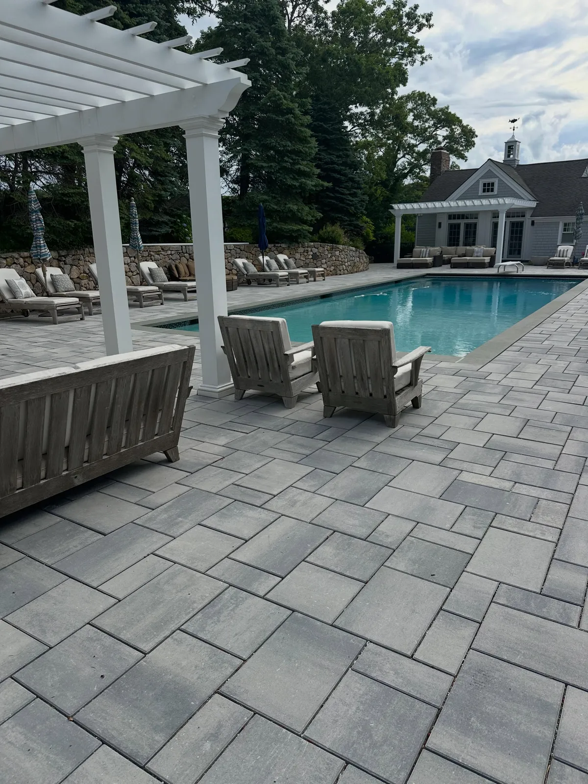 Happy 4th! Heres to cooling down & relaxing this summer. Let us know how we can make your outdoor space a favorite destination! 🤩 #swimmingpool #pooldeck #poolcoping #outdoorliving #backyardliving